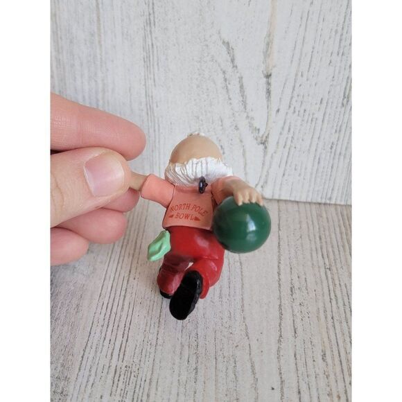 Hallmark 1988 North Pole Bowl Santa ornament Xmas - Picture 5 of 6
